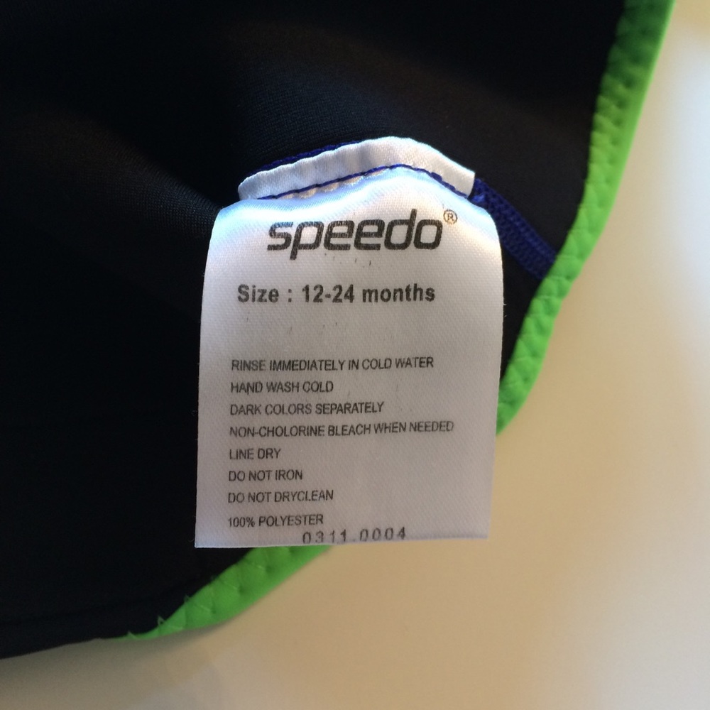 Speedo UPF 50+ Short Sleeve Rash Guard! - Picture 6 of 7